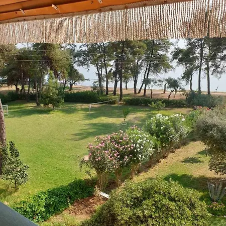Nisteri Seaside Апартаменты *