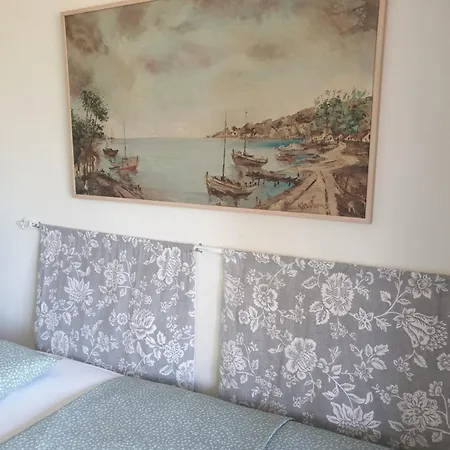 Nisteri Seaside Apartament *